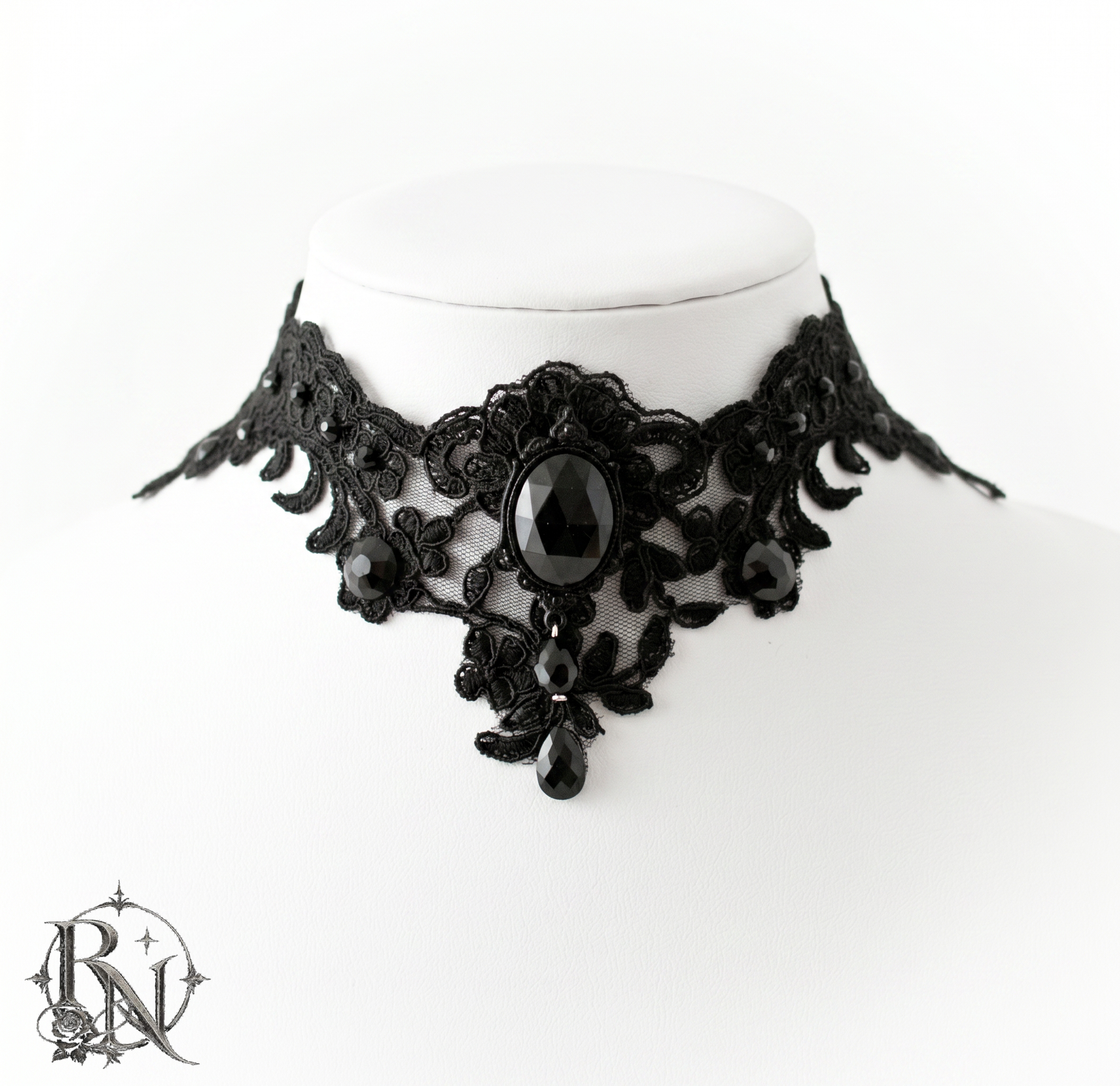 Dark elegant lace choker-Divina Obscura choker