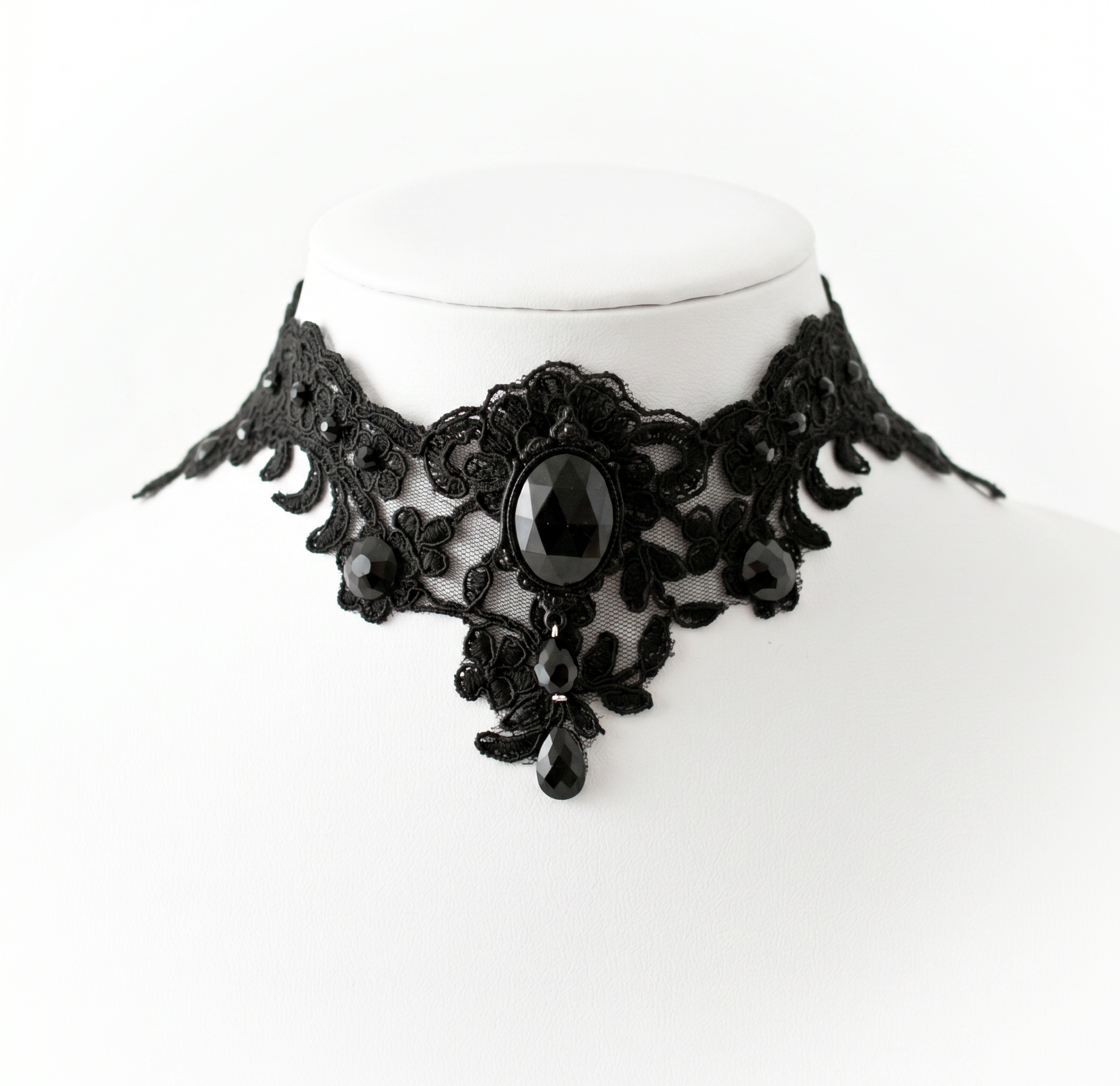 Dark elegant lace choker-Divina Obscura choker - Image 2