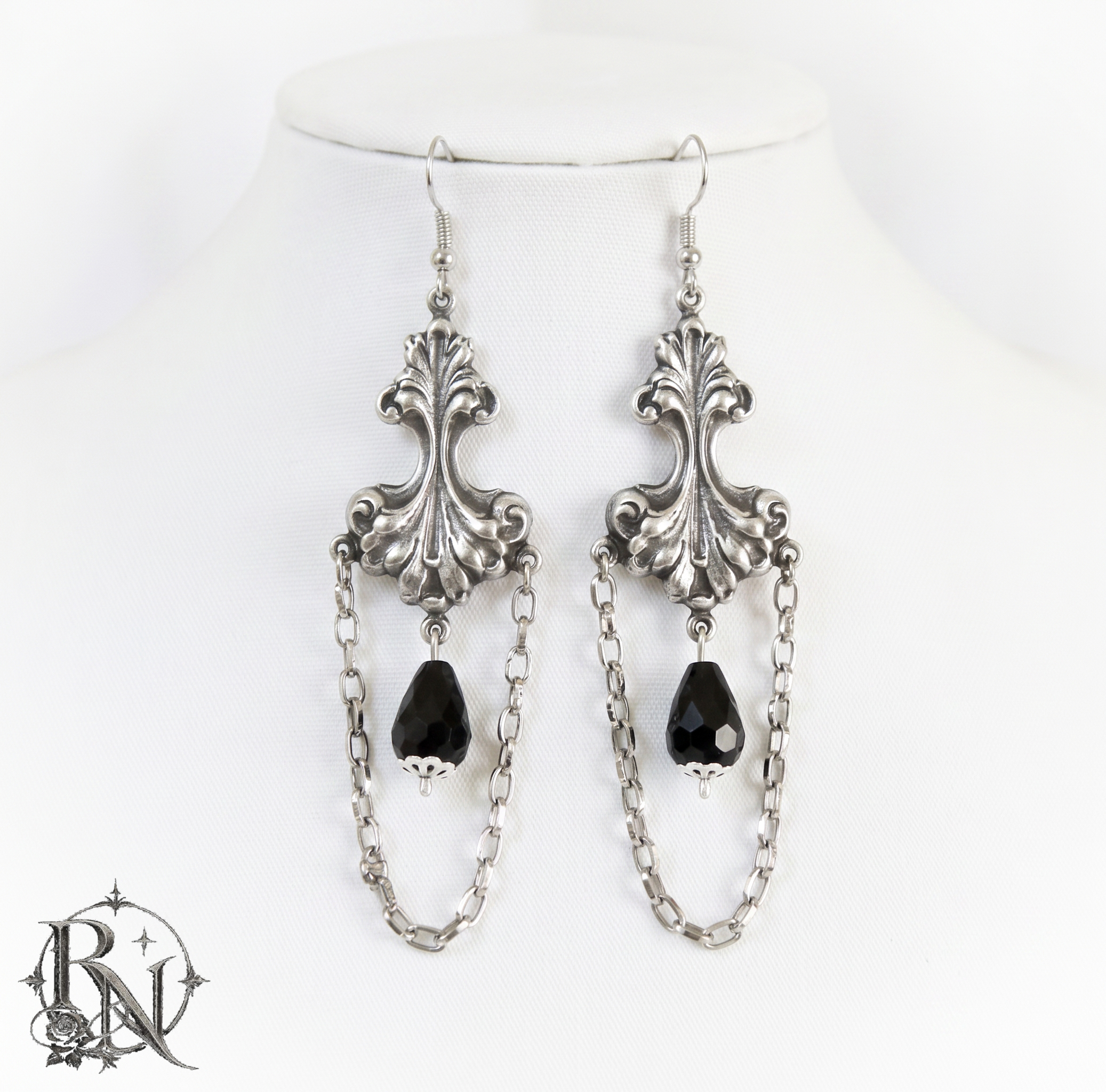 Silver rococo dangle drop earrings with black beads - Image 2