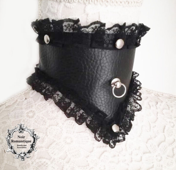 Dark Mistress gothic vegan leather choker