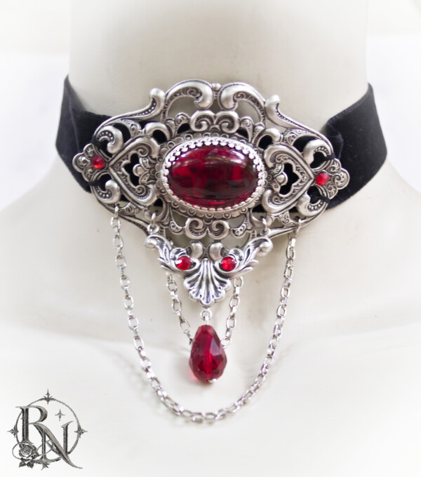 Feronia choker