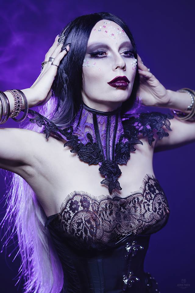 Purple gothic lace neck corset with black flourish details - Image 3