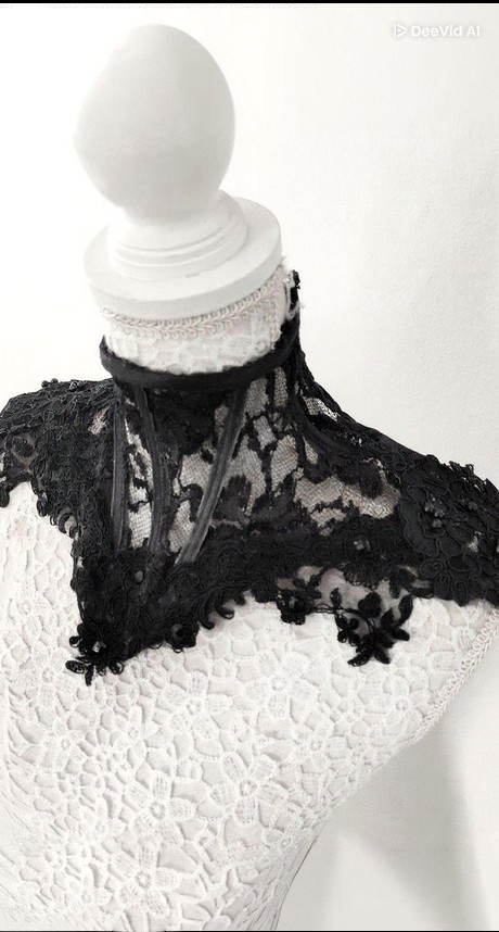 Black elegant lace gothic neck corset - Image 3